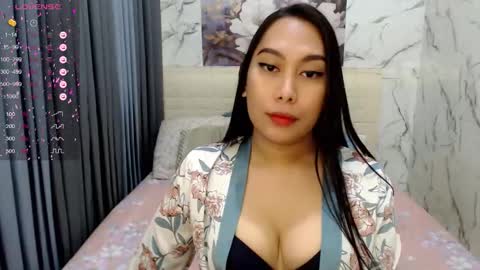 Snapshot of beautiful_woman_in_asia chatting on February 2026 07:56:02 PM Im Kim and Im Single in real life online show from February 2026 07:56:02 PM