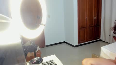 Snapshot of beautifulchleo chatting on December 2024 02:11:02 AM Chleo online show from December 2024 02:11:02 AM