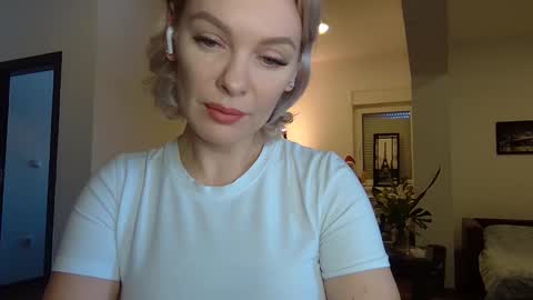 Snapshot of beautifulkollettee chatting on December 2024 11:41:02 AM Beautifulkollette online show from December 2024 11:41:02 AM