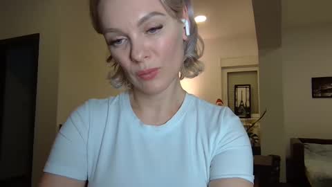 Snapshot of beautifulkollettee chatting on December 2024 11:48:01 PM Beautifulkollette online show from December 2024 11:48:01 PM