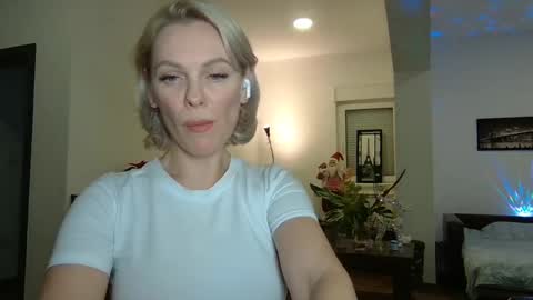 Snapshot of beautifulkollettee chatting on December 2024 10:55:02 PM Beautifulkollette online show from December 2024 10:55:02 PM