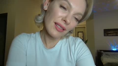Snapshot of beautifulkollettee chatting on January 2025 11:01:02 PM Beautifulkollette online show from January 2025 11:01:02 PM