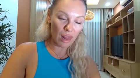 Snapshot of beautifulkollettee chatting on September 2025 04:51:01 PM Beautifulkollette online show from September 2025 04:51:01 PM