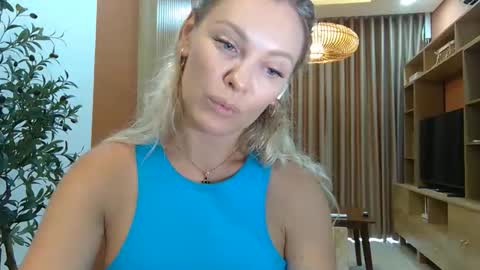 Snapshot of beautifulkollettee chatting on September 2025 04:57:01 AM Beautifulkollette online show from September 2025 04:57:01 AM