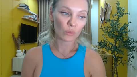 Snapshot of beautifulkollettee chatting on September 2025 05:03:02 PM Beautifulkollette online show from September 2025 05:03:02 PM