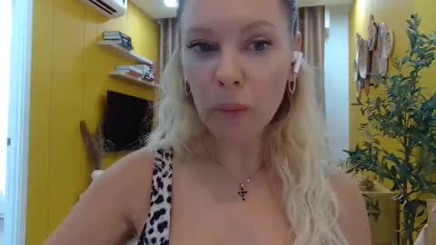Snapshot of beautifulkollettee chatting on September 2025 06:04:02 AM Beautifulkollette online show from September 2025 06:04:02 AM