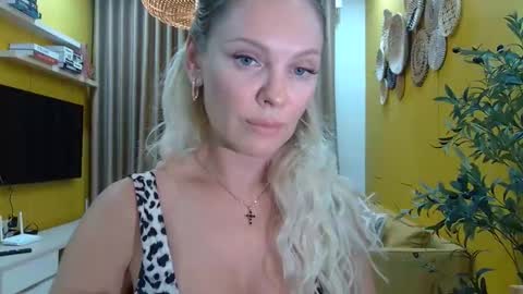 Snapshot of beautifulkollettee chatting on September 2025 11:45:01 AM Beautifulkollette online show from September 2025 11:45:01 AM