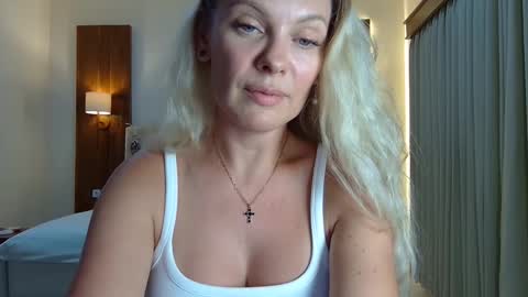 Snapshot of beautifulkollettee chatting on September 2025 12:21:02 PM Beautifulkollette online show from September 2025 12:21:02 PM