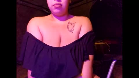 Snapshot of beautifull_sin69 chatting on October 2025 04:45:01 AM MONSTAHEAD69 online show from October 2025 04:45:01 AM