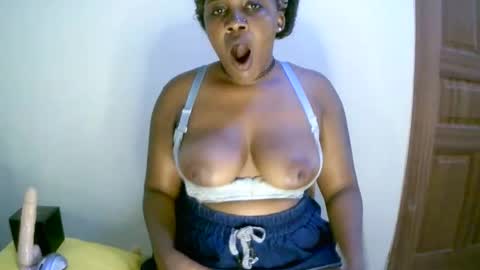 Snapshot of beautifulpeach2 chatting on January 2025 07:25:01 AM beautifulpeach2 online show from January 2025 07:25:01 AM