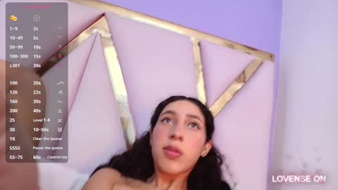 Snapshot of beautifulskinny18 chatting on December 2024 04:26:01 PM Shalom online show from December 2024 04:26:01 PM