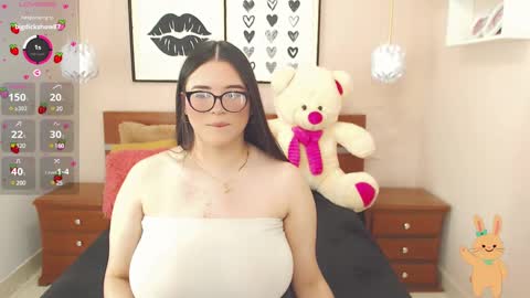 Snapshot of beautty_pink chatting on February 2025 02:27:02 PM beautty_pink online show from February 2025 02:27:02 PM