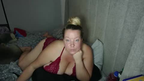 Snapshot of beauty4agent chatting on April 2026 05:16:02 AM beauty4agent online show from April 2026 05:16:02 AM