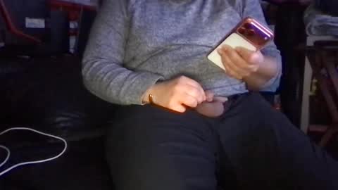 beauty_and_beast93 online show from November 2025 03:38:01 AM