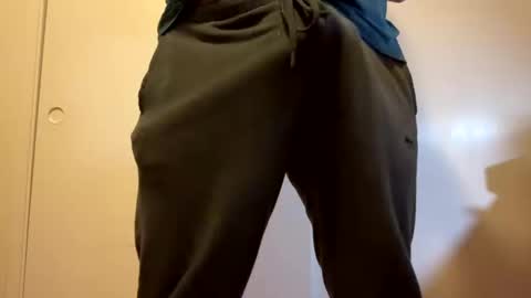 Snapshot of beauty_beastx69 chatting on October 2025 07:09:02 AM beauty_beastx69 online show from October 2025 07:09:02 AM