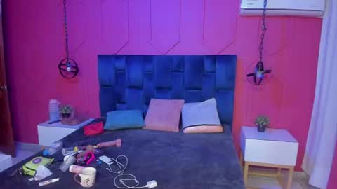 Snapshot of beauty_milf4 chatting on June 2026 03:56:01 AM Chantall online show from June 2026 03:56:01 AM