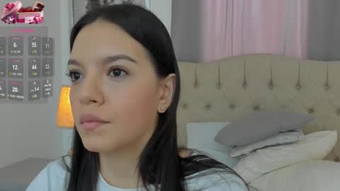 Ariana Reyes online show from September 2025 12:32:02 PM