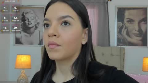 Ariana Reyes online show from October 2025 12:25:01 PM