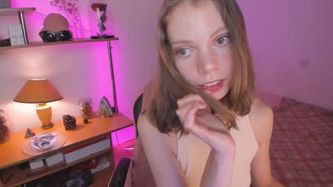 Eliise online show from December 2024 09:37:02 AM