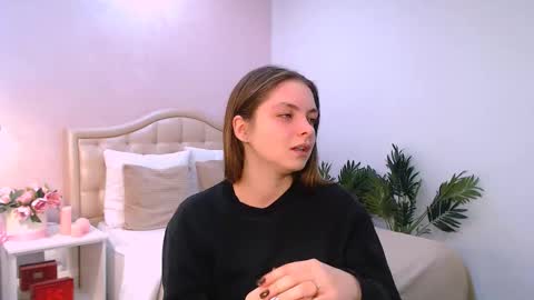 Gloria online show from November 2025 01:33:02 PM