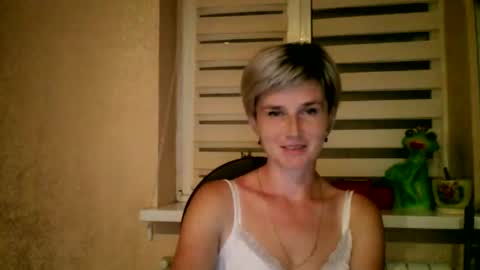 Snapshot of beautyksenia chatting on September 2025 06:29:02 PM BeautyKsenia online show from September 2025 06:29:02 PM