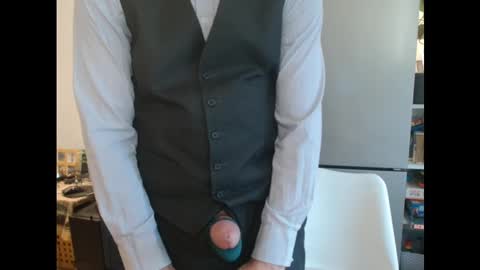 Snapshot of beautysbrit chatting on February 2025 02:32:01 PM BeautysBrit online show from February 2025 02:32:01 PM