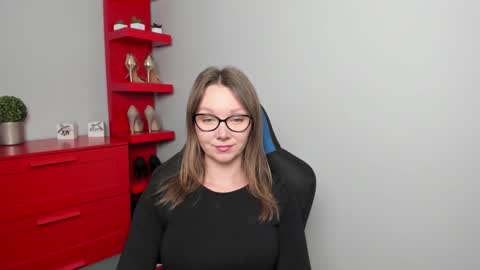 Zoe online show from October 2025 06:33:01 AM