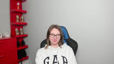 Zoe online show from April 2026 06:17:01 AM