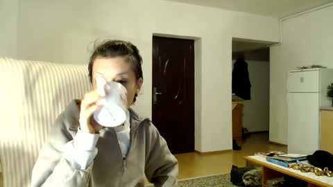 Snapshot of bebacksooon chatting on December 2024 05:11:01 PM Raluca online show from December 2024 05:11:01 PM
