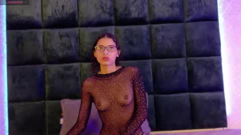 Snapshot of beccareedd chatting on October 2025 05:04:02 AM BeccaRed online show from October 2025 05:04:02 AM