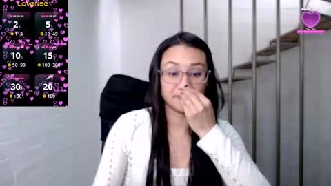 Snapshot of beckdymon chatting on October 2025 07:00:01 PM Daniela online show from October 2025 07:00:01 PM