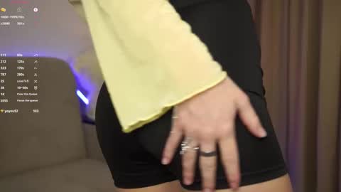 Melissa online show from October 2025 03:12:01 PM