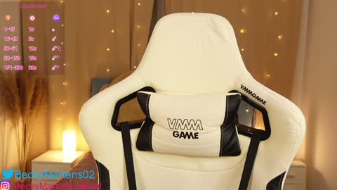 BeckyMartens come join me on    while im offline here  online show from January 2025 03:22:01 AM