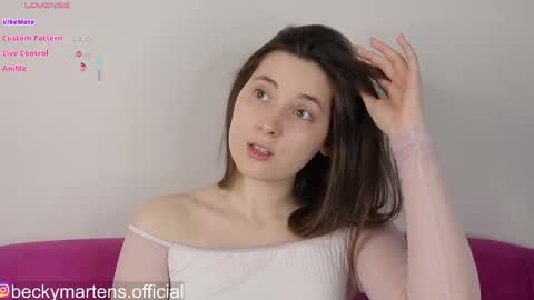 Snapshot of beckymartens chatting on April 2026 03:07:02 AM BeckyMartens come join me on while im offline here online show from April 2026 03:07:02 AM