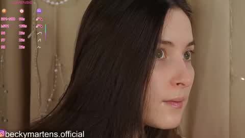 Snapshot of beckymartens chatting on June 2026 03:57:01 AM BeckyMartens come join me on while im offline here online show from June 2026 03:57:01 AM