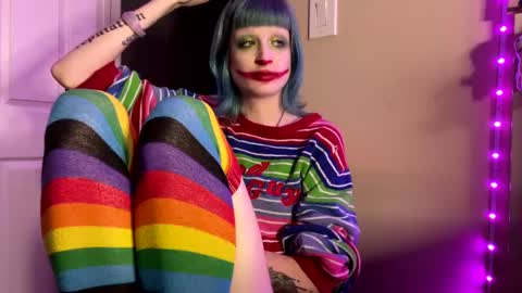 Snapshot of beckytheclown chatting on December 2024 07:04:02 PM Beckytheclown online show from December 2024 07:04:02 PM