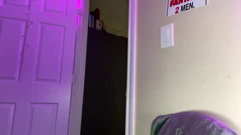 Snapshot of beckytheclown chatting on February 2025 04:26:02 PM Beckytheclown online show from February 2025 04:26:02 PM