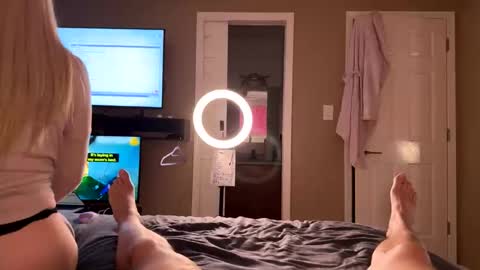 bedroom_peephole online show from May 2026 02:51:02 AM