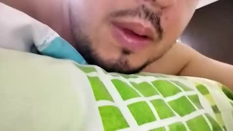 Criss2fer online show from April 2026 01:27:01 AM