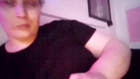 Snapshot of beeinmedeep chatting on April 2026 10:05:01 AM beeinmedeep online show from April 2026 10:05:01 AM