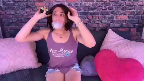 Roxy Runs Far online show from August 2026 12:29:02 PM