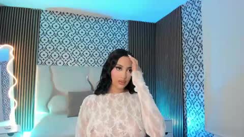 BELLA online show from June 2026 12:11:01 PM