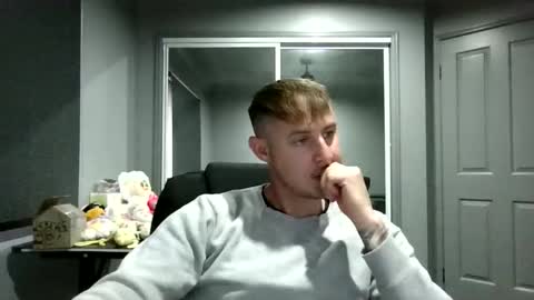 Snapshot of beelzebubxo chatting on October 2025 02:23:02 AM beelzebubxo online show from October 2025 02:23:02 AM