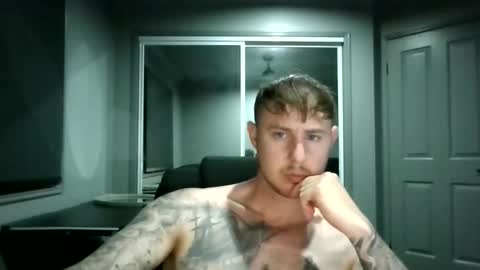 Snapshot of beelzebubxo chatting on December 2025 11:08:02 AM beelzebubxo online show from December 2025 11:08:02 AM