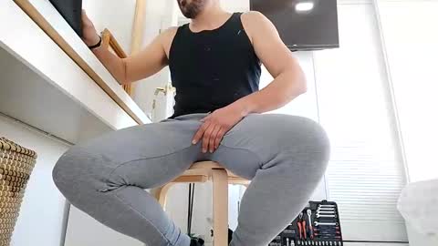 beerman198710 online show from February 2025 11:38:02 AM