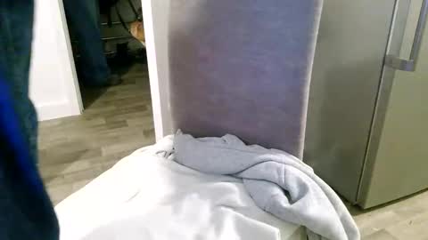 Snapshot of behindcloseddoors39 chatting on November 2025 12:43:01 AM behindcloseddoors8 online show from November 2025 12:43:01 AM