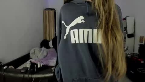 Lisa online show from September 2025 05:14:01 PM