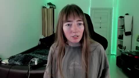 Lisa online show from October 2025 04:03:02 PM