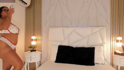 Snapshot of belacampbell chatting on November 2025 05:41:02 AM Bela online show from November 2025 05:41:02 AM