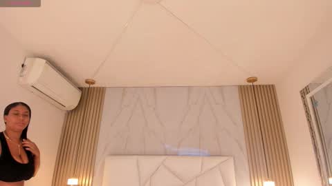 Snapshot of belacampbell chatting on November 2025 01:10:01 PM Bela online show from November 2025 01:10:01 PM